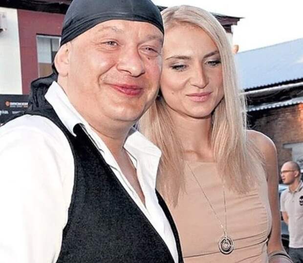 С женой