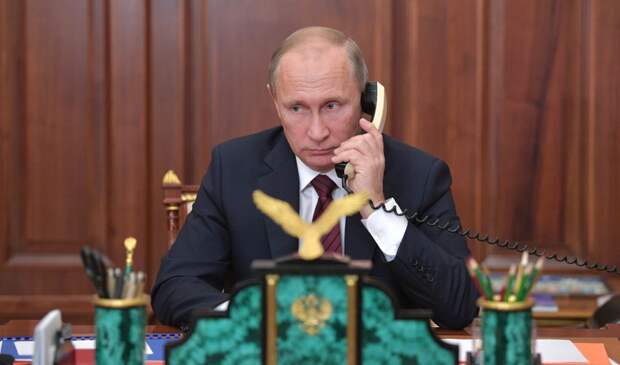 И правда — дед: У Путина нет смартфона