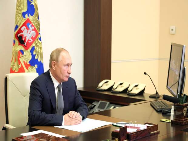 Владимир Путин провел телефонный разговор с президентом Ирана Раиси
