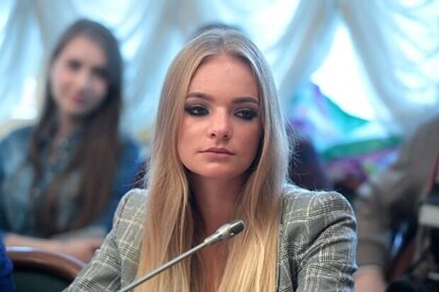 Лиза Пескова