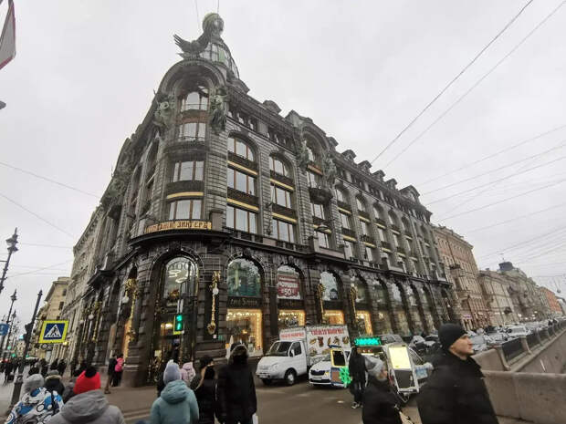 Комбо‑туры, шустрые бобры и сильное подорожание: как изменится рынок водных перевозок в Северной столице