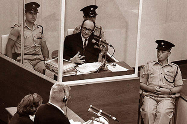 11 апреля 1961 года в Иерусалиме начался судебный процесс над Адольфом Эйхманом.  /фото реставрировано мной, изображение взято из открытых источников/