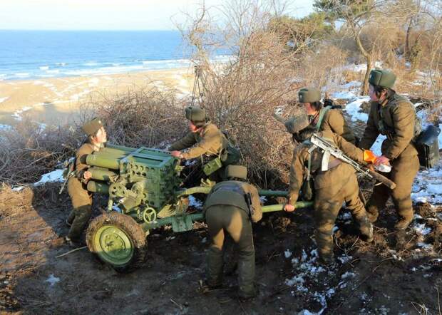 Боевая мощь воинственной КНДР в фотографиях