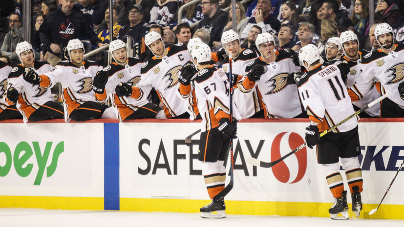 «Анахайм» установил клубный антирекорд по количеству поражений подряд в НХЛ