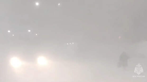 Мощный циклон парализовал Камчатку