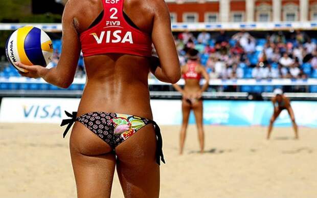 Увлекательные кадры с женского пляжного волейбола волейбол, кадры, пляж, спорт
