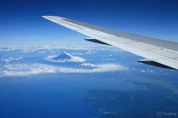 Мир из иллюминатора Through an Airplane Window 14 Мир из иллюминатора