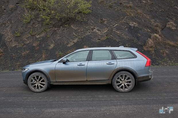 14-volvo-v90-cross-country.jpg 14-volvo-v90-cross-country.jpg