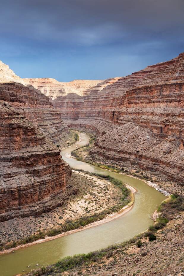 Река, которая течёт вверх: геологический парадокс длиной в 100 миллионов лет...
