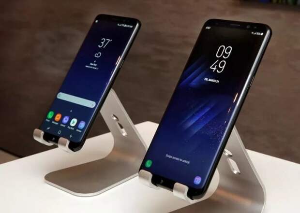 Samsung Galaxy S9 и S9 Plus - водонепроницаемые модели линейки Galaxy.