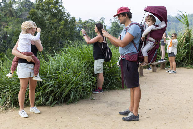 Около 3,6 тысяч российских туристов застряли на Шри-Ланке
