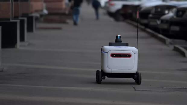 Суд в Москве отменил штраф ГИБДД за действия робота-доставщика