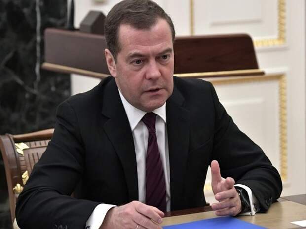 Медведеву остались все привилегии: от резиденции до охраны