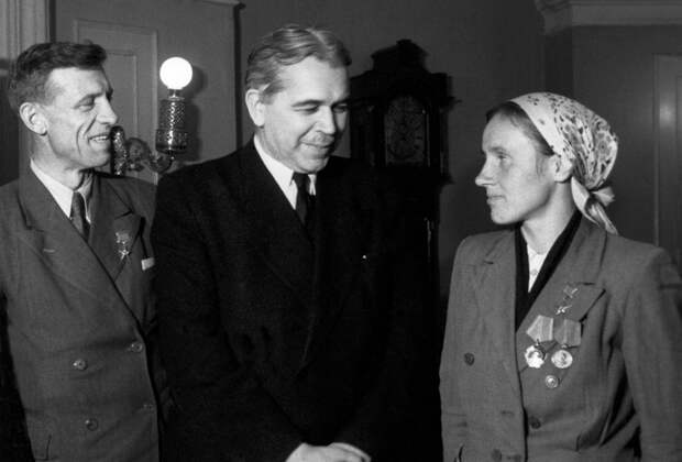 «О если бы не гримасы, Лысенки и прочая дрянь» Великий физик спас советскую науку. На что ему пришлось пойти ради этого?