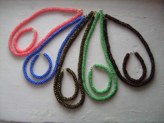 Серёжки из бисера лёгкие. Любимый бисер. Я ❤️ бисер. Любимый бисер. Люблю бисер.