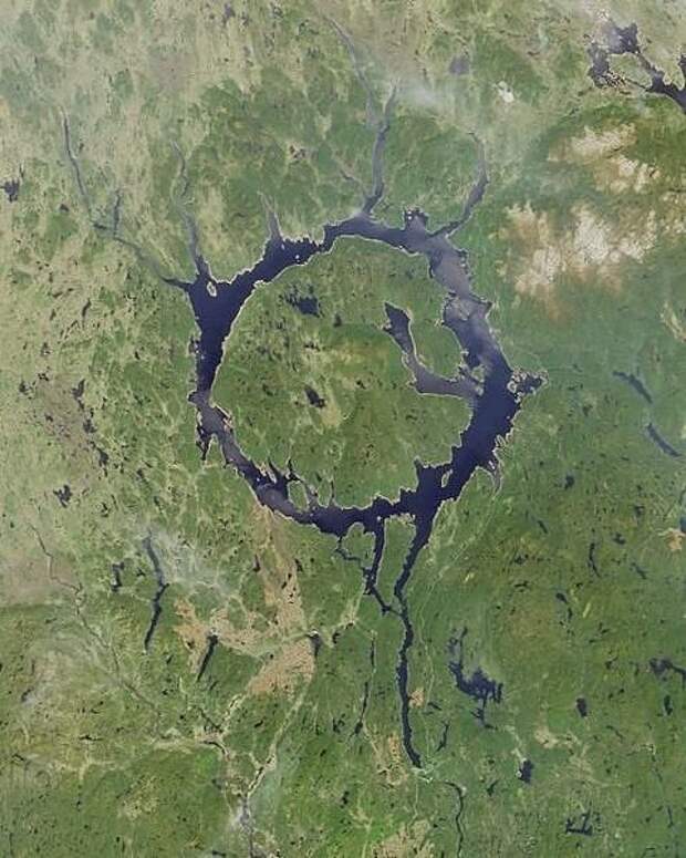 Маникуаганский кратер, Квебек