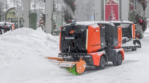 Юрист Воропаев: за повреждение авто при уборке снега полагается компенсация