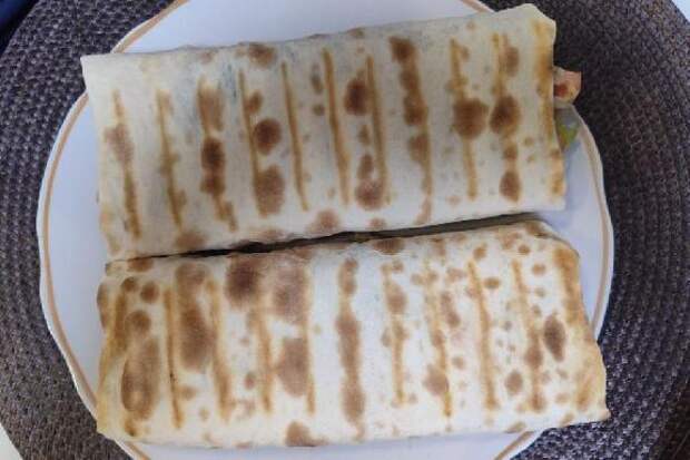 Врач рассказала о пользе и вреде шаурмы для здоровья