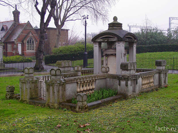 Мавзолей Элизы Соун