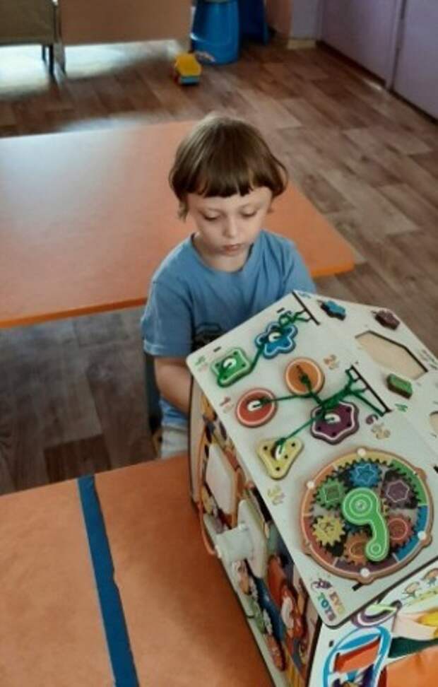 Развитие мелкой моторики и познание мира, через тактильные ощущения.