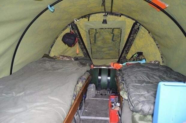 Спальня в палатке.