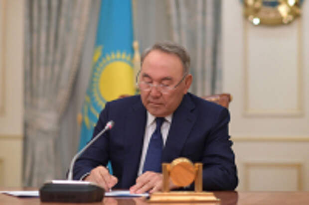 Нурсултан Назарбаев подал в отставку Нурсултан Назарбаев подал в отставку
