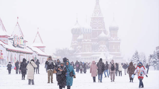 Ледяной дождь и снегопад: Москве грозит транспортный коллапс