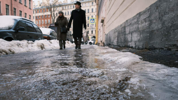 «Равновесия не удержать»: как правильно падать в гололед