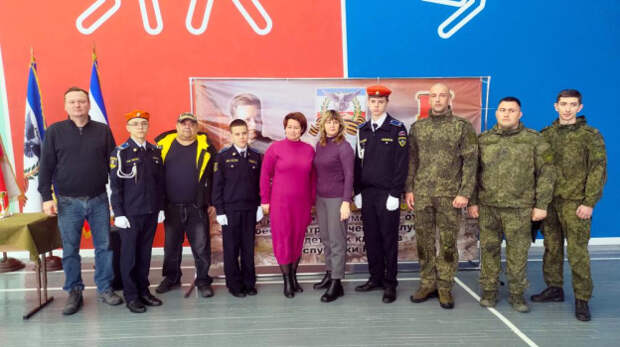 Военнослужащие Южного военного округа приняли участие в открытом региональном чемпионате по стрельбе из пневматического оружия среди юнармейцев Крыма на «Кубке Героя Советского Союза Василия Зайцева»