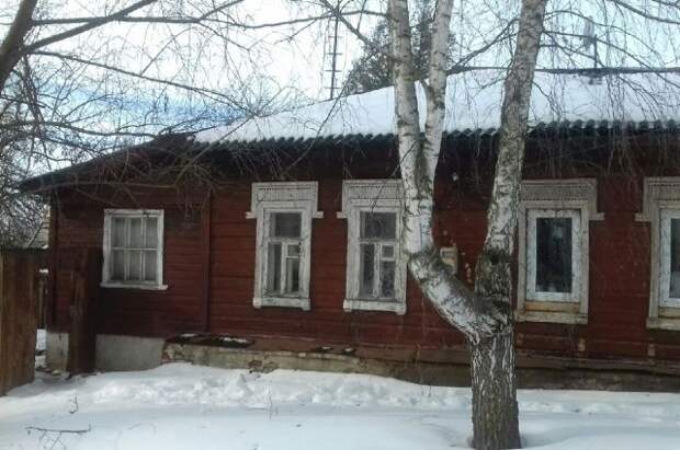 Дом скопинского маньяка сейчас не пригоден для жизни: в нет ни тепла, ни света.