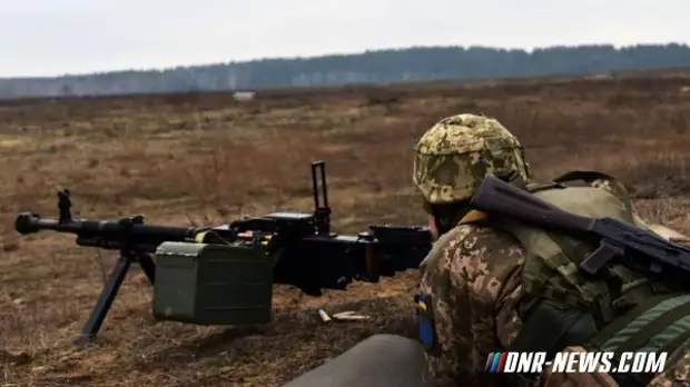 Украинские силовики за сутки выпустили по ДНР 59 боеприпасов, ранены 14 мирных жителей