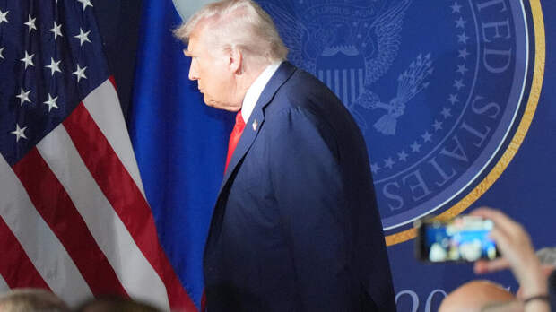 Трамп обвинил во лжи журналистку из-за ее неулыбчивости