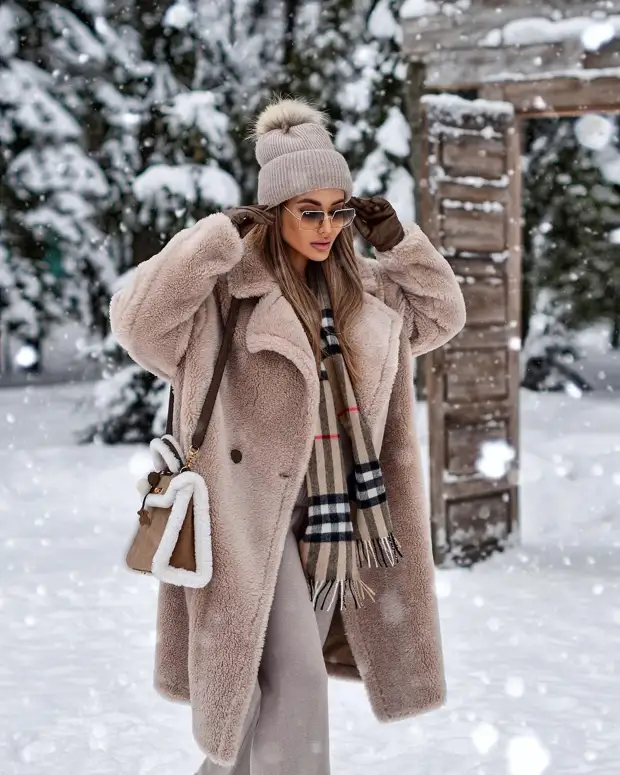 Как и с чем носить цвет тауп: 10 лаконичных и роскошных идей