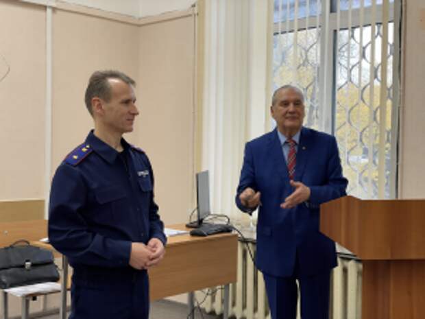 Член Президиума Международного союза криминалистов А.И. Александров прочитал лекцию курсантам Московской академии Следственного комитета имени А.Я. Сухарева