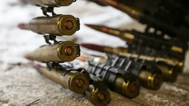 В МВД ЛНР сообщили о найденном тайнике почти с тремя тысячами патронов и оружием