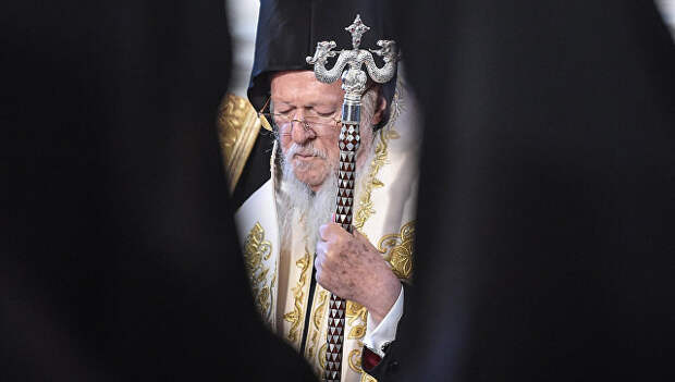 Как "жесткий ответ" РПЦ Константинополю отразится на простых верующих