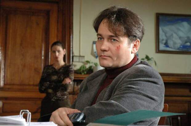 Сергей Барышев в роли Винокурова. Кадр из сериала «Тайны следствия»