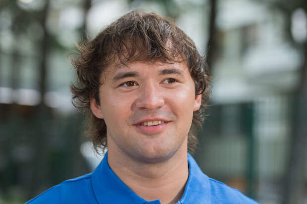 Суд обязал экс-хоккеиста Людучина выплатить полмиллиона рублей долга