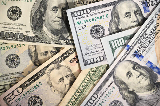 Инвестор спрогнозировал курс доллара на апрель–июнь