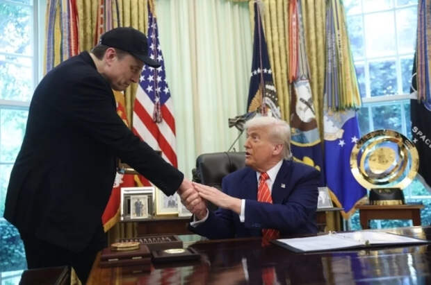 WP: Вэнс помог помирить Маска и Трампа