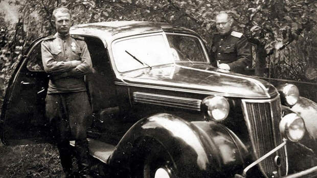 Часть легковых машина раздали офицерам. |Фото: drive2.ru.