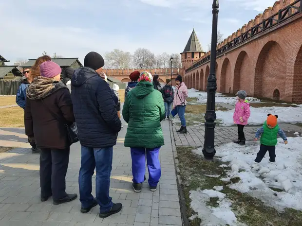 Тульская гордума организовала экскурсию для жителей Донбасса
