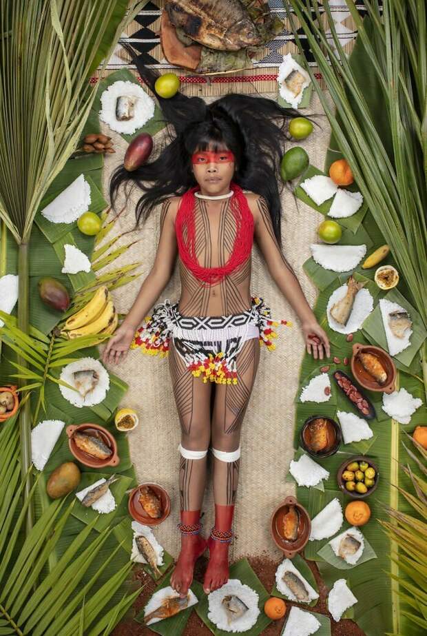 Кавакани Явалапити, 9 лет, штат Мату-Гросу, Бразилия грегг сигал, дети, диета, меню, необычный проект, рацион, фотограф, фотопроект