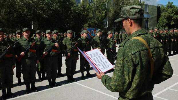 В Госдуме объяснили указ Путина о сборах резервистов