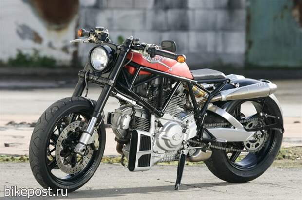 Кастом Ducati Flat Red