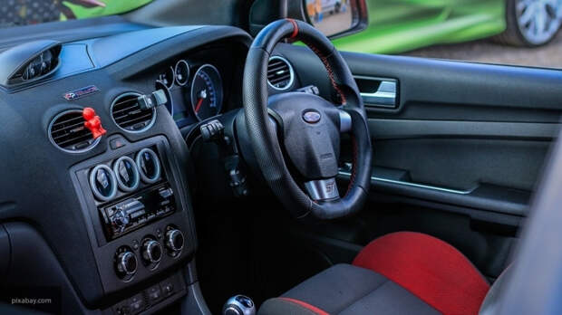 Эксперты рассказали, как нужно вести себя при отказе тормозов во время движения автомобиля Эксперты рассказали, как нужно вести себя при отказе тормозов во время движения автомобиля