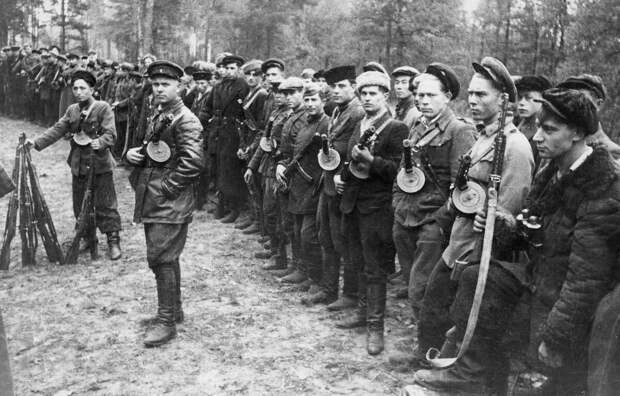 Источник: https://1.bp.blogspot.com/-tWqVBlr40fY/XSjRj7Jf1tI/AAAAAAAABfw/ddL7euylzEEx3g4kHBoyUiFX4q4cFaYUwCLcBGAs/s1600/Partizanen%2B%252866%2529.jpg