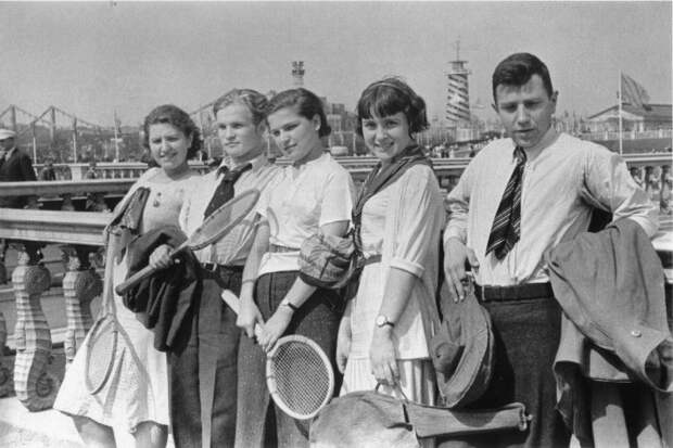 В московском парке имени М. Горького, 1931 год.