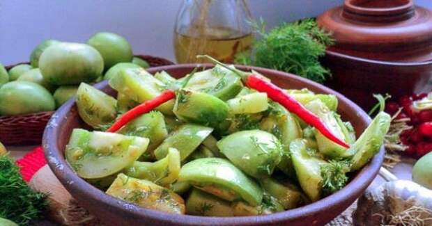 Острый салат из зеленых помидоров «Кобра»