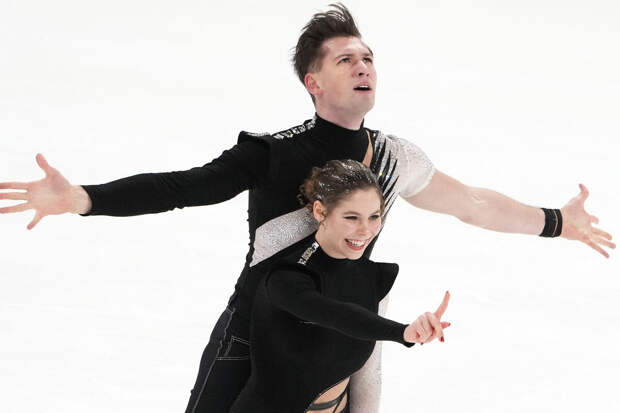 Фигуристы-парники Мишина и Галлямов выиграли чемпионат России по прыжкам